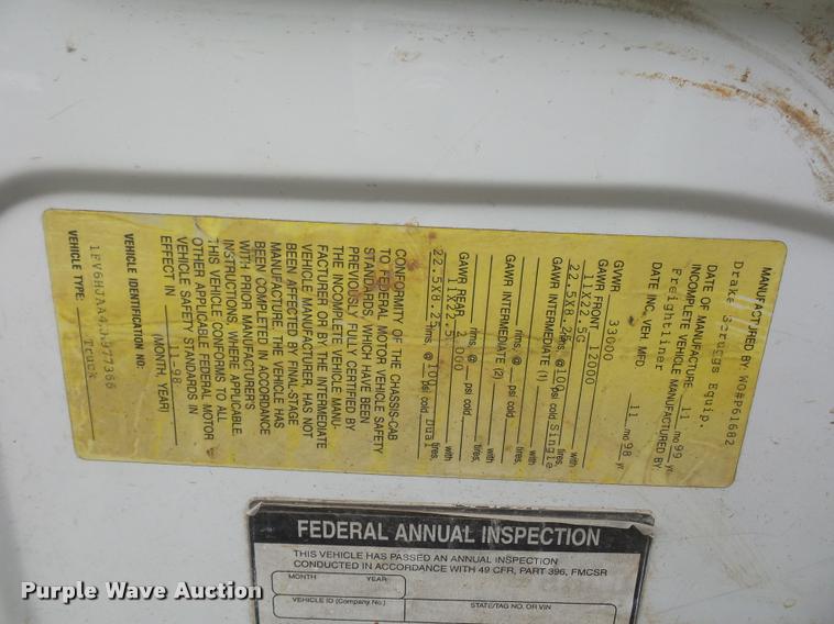 image for item BG9545 1999 Freightliner FL70 utility truck