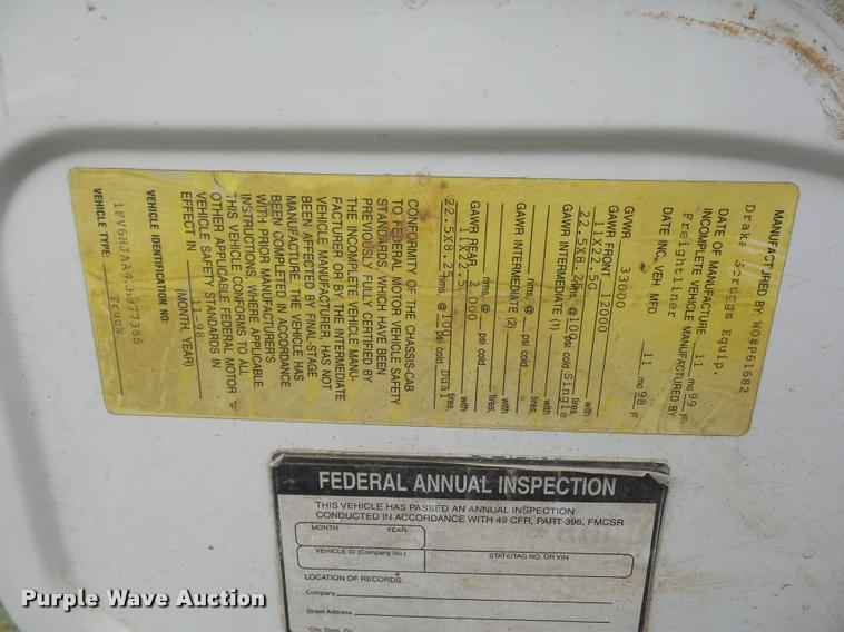 image for item BG9545 1999 Freightliner FL70 utility truck