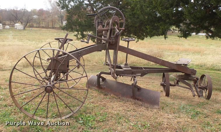 image for item BG9557 Horse drawn grader