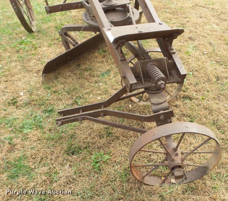 image for item BG9557 Horse drawn grader