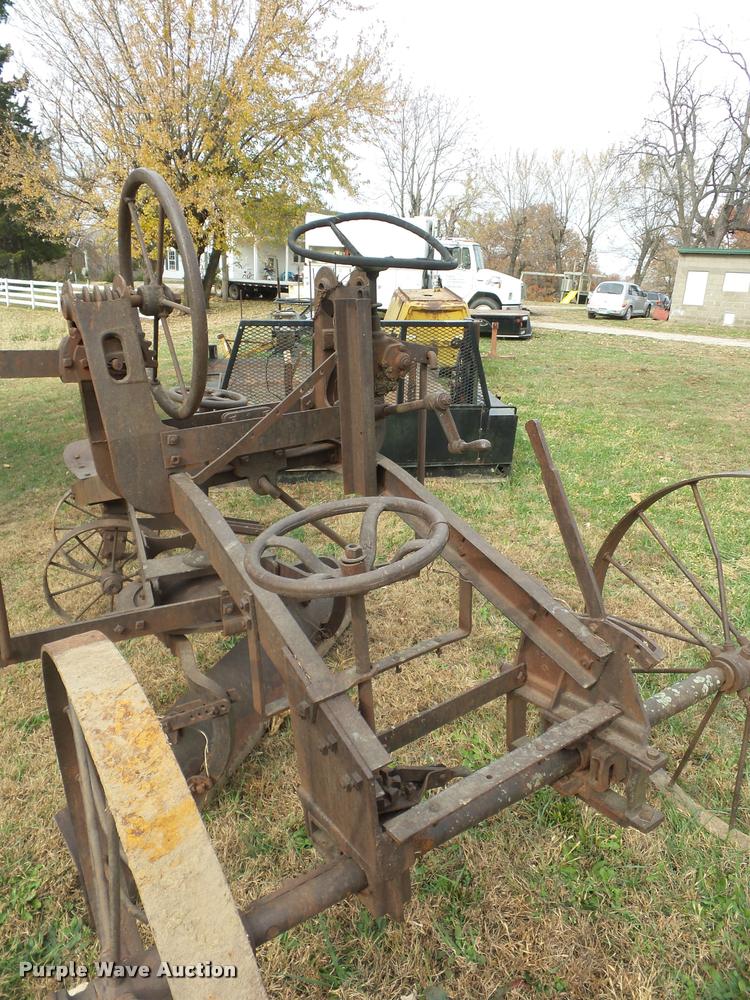 image for item BG9557 Horse drawn grader