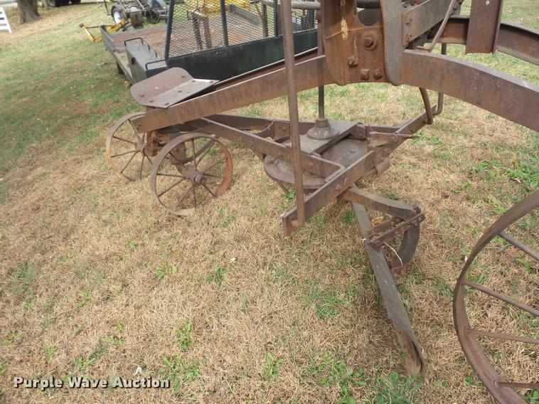 image for item BG9557 Horse drawn grader