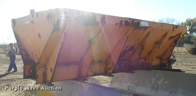 image for item BG9567 Henderson salt spreader