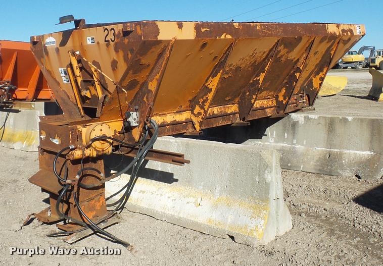 image for item BG9568 Henderson salt spreader