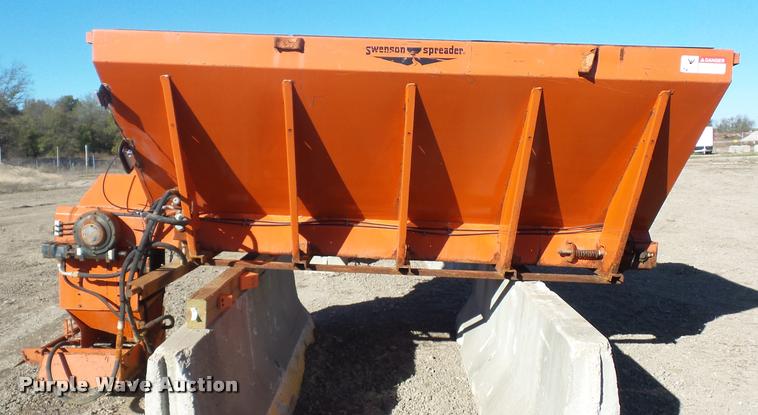 image for item BG9569 Swenson steel salt spreader