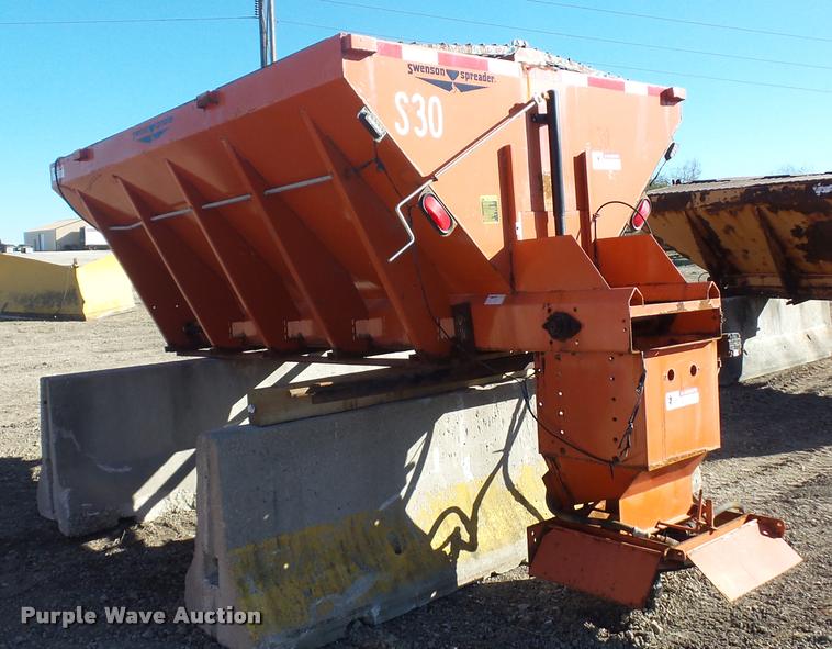 image for item BG9569 Swenson steel salt spreader