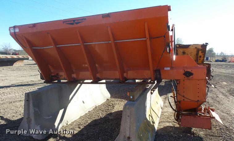 image for item BG9569 Swenson steel salt spreader