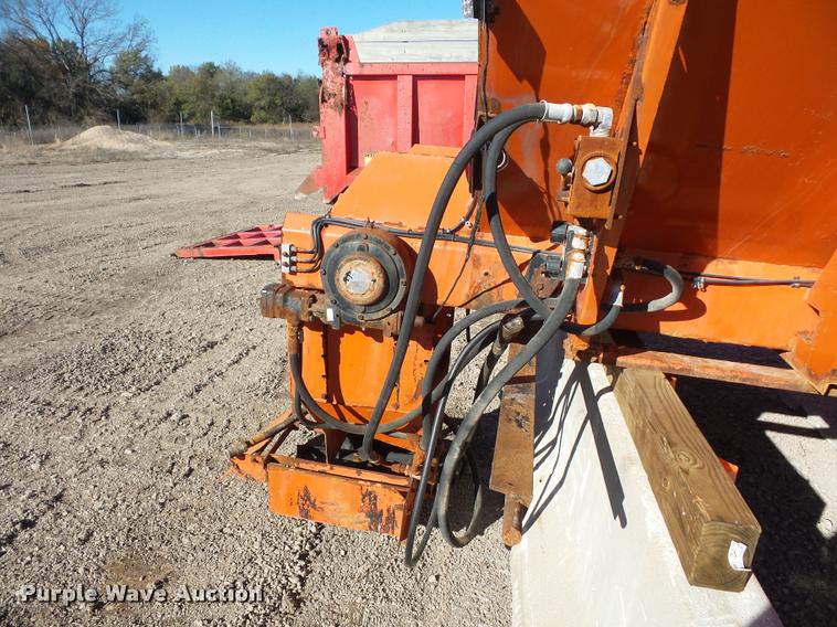 image for item BG9570 Swenson steel salt spreader