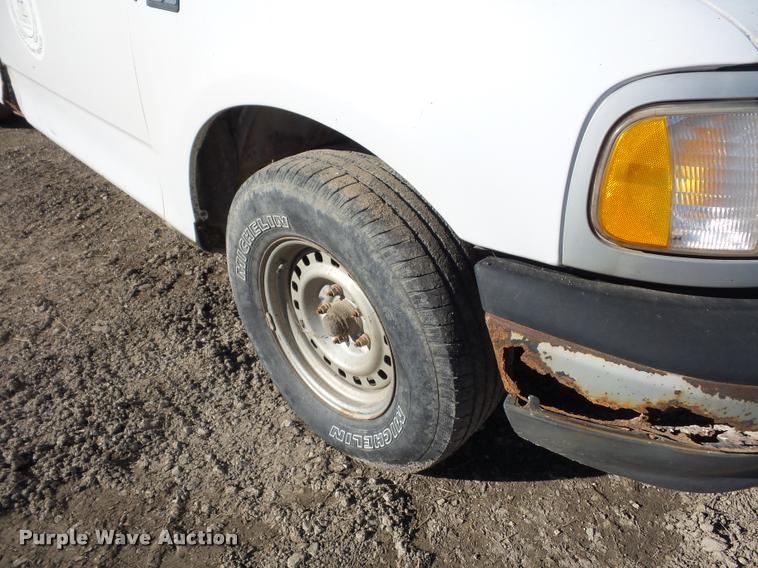 image for item BG9573 1999 Ford F150 pickup truck