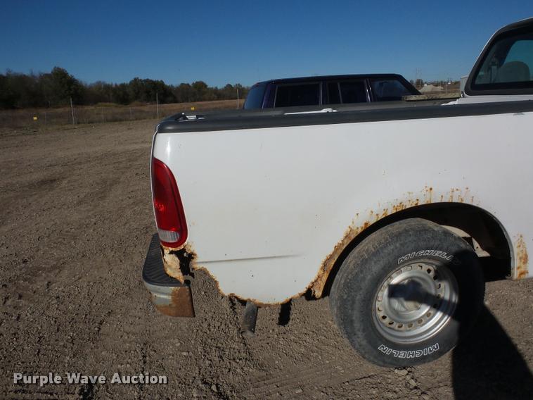 image for item BG9573 1999 Ford F150 pickup truck