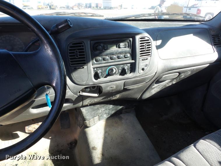 image for item BG9573 1999 Ford F150 pickup truck