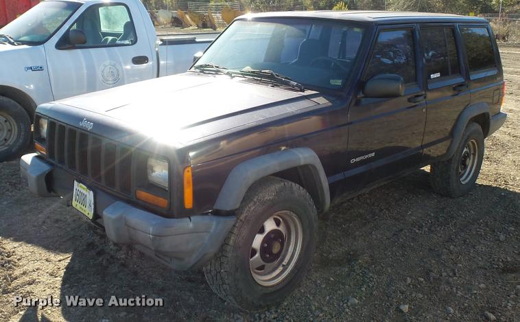 image for item BG9574 1999 Jeep Cherokee SUV