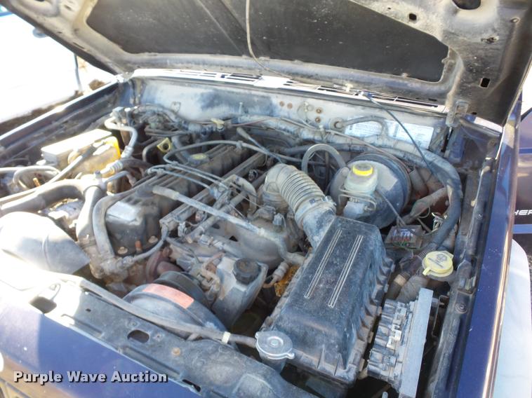 image for item BG9574 1999 Jeep Cherokee SUV