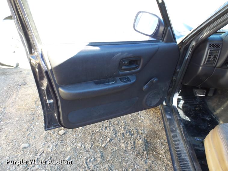 image for item BG9574 1999 Jeep Cherokee SUV