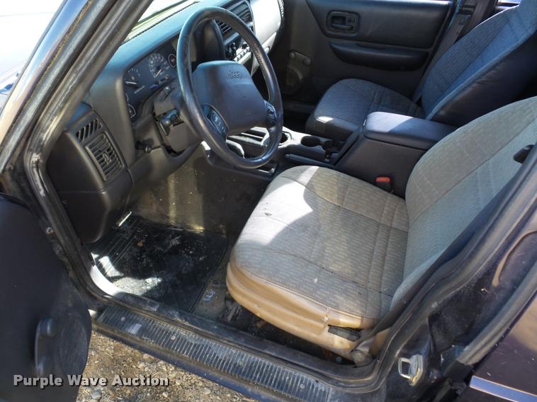 image for item BG9574 1999 Jeep Cherokee SUV