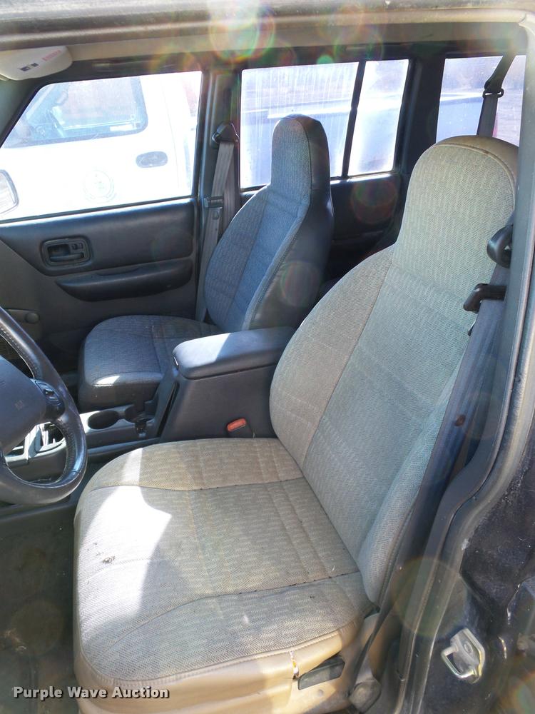 image for item BG9574 1999 Jeep Cherokee SUV