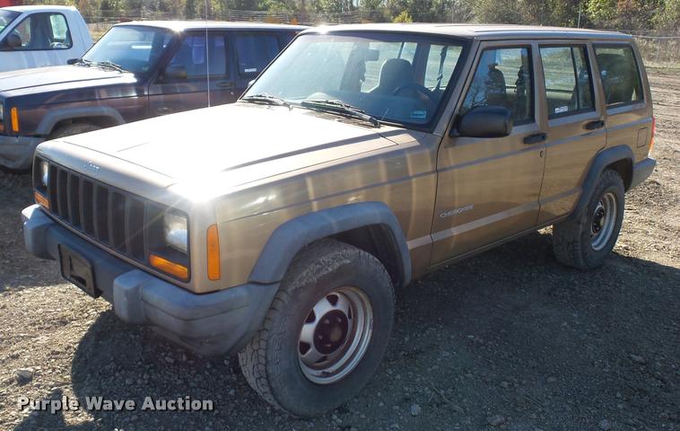 image for item BG9575 1999 Jeep Cherokee SUV