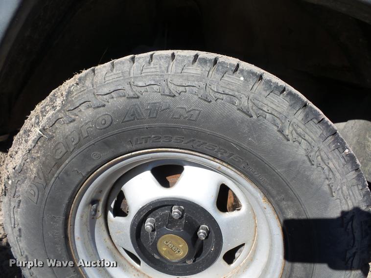 image for item BG9575 1999 Jeep Cherokee SUV