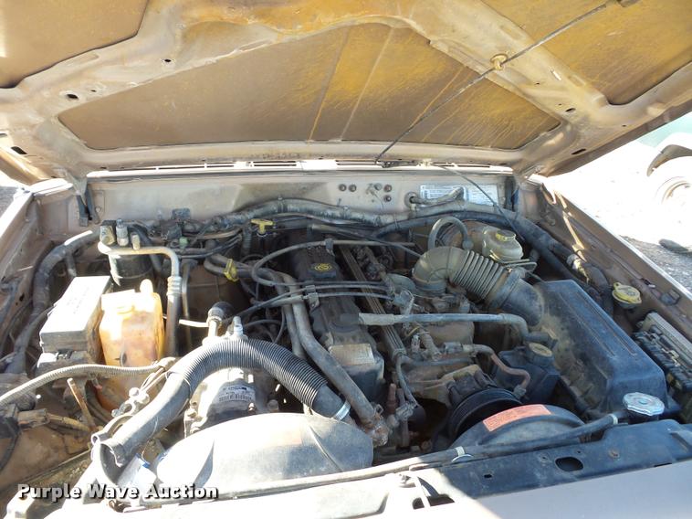 image for item BG9575 1999 Jeep Cherokee SUV