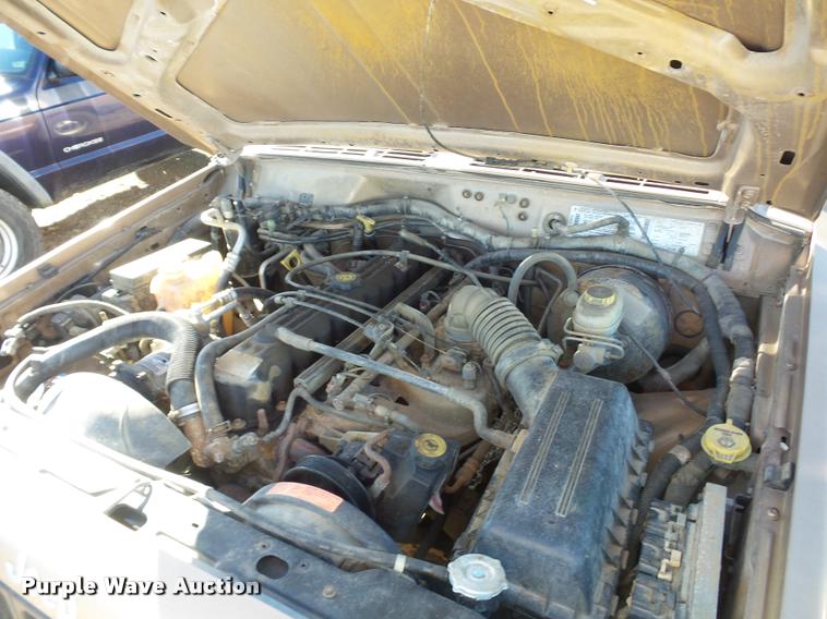 image for item BG9575 1999 Jeep Cherokee SUV