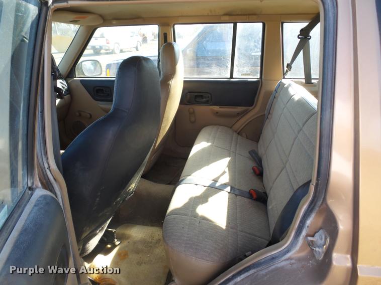 image for item BG9575 1999 Jeep Cherokee SUV