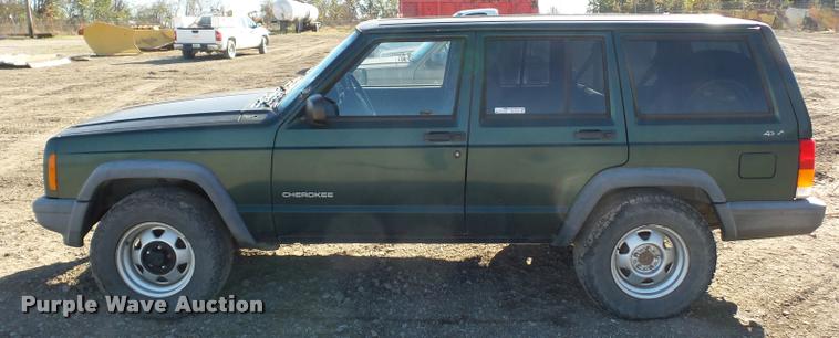 image for item BG9576 1999 Jeep Cherokee SUV