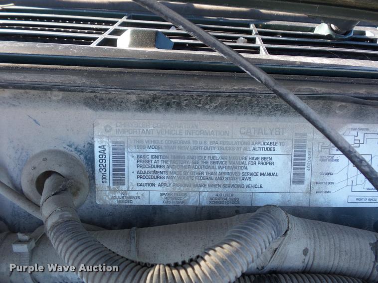 image for item BG9576 1999 Jeep Cherokee SUV