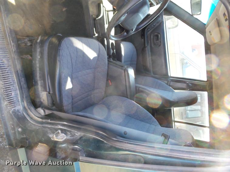 image for item BG9576 1999 Jeep Cherokee SUV