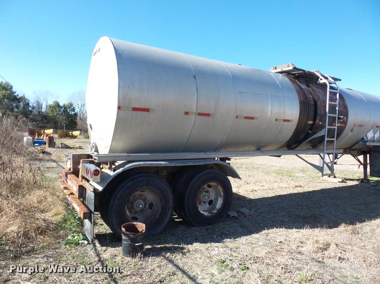 image for item BG9584 1995 Polar tank trailer