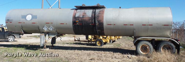 image for item BG9584 1995 Polar tank trailer