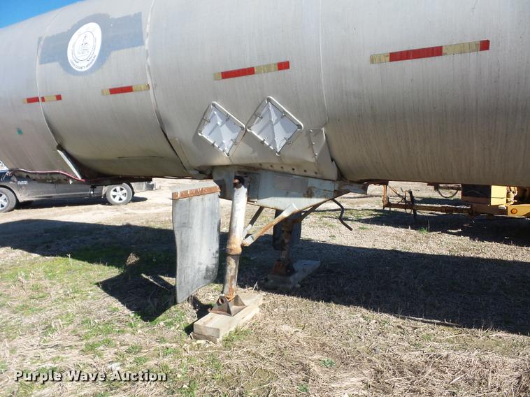 image for item BG9584 1995 Polar tank trailer