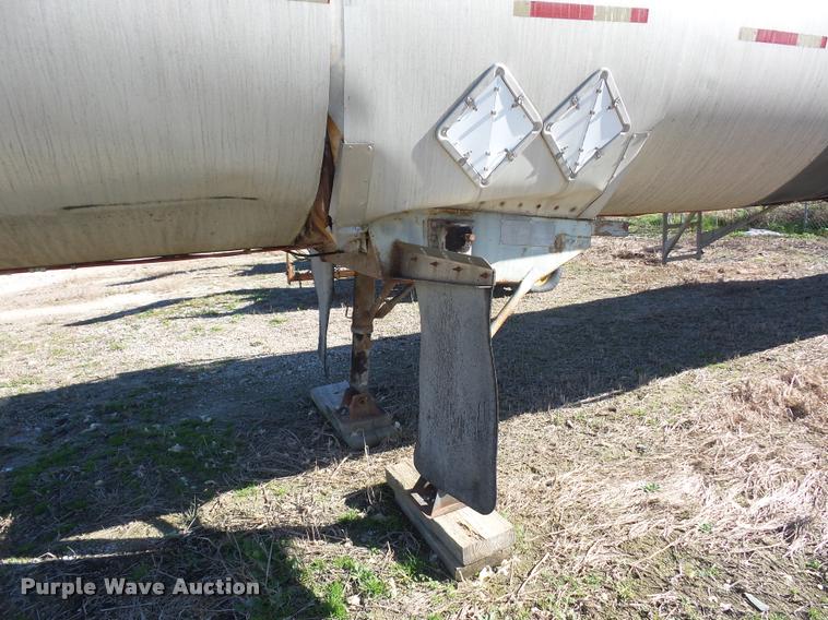 image for item BG9584 1995 Polar tank trailer