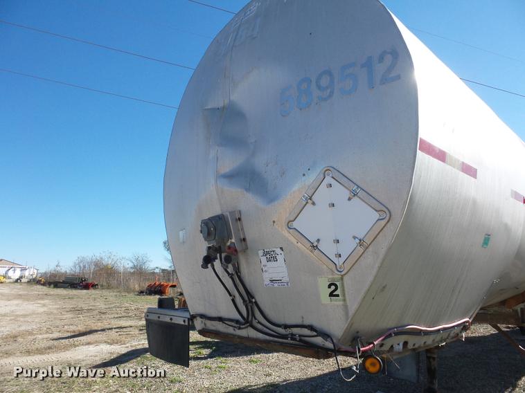 image for item BG9584 1995 Polar tank trailer