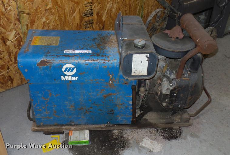 image for item BG9586 Miller AEAD-200LE welder