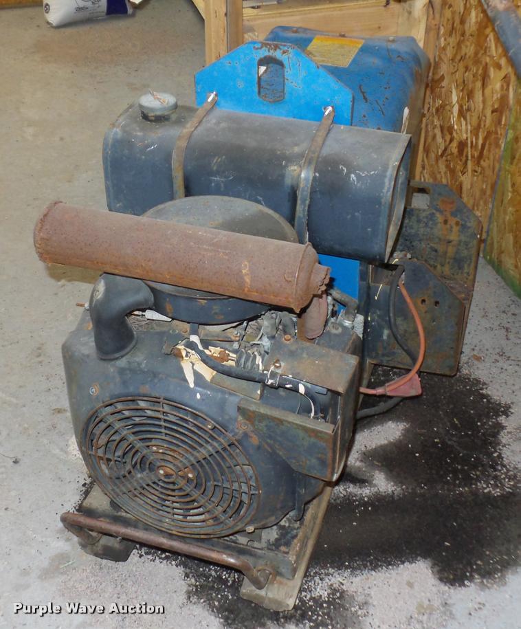 image for item BG9586 Miller AEAD-200LE welder