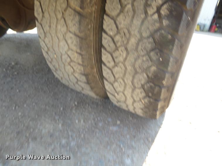 image for item BM9567 1966 Ford F350 tow truck