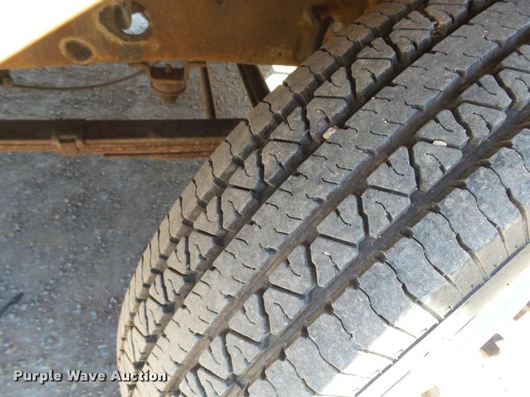 image for item BM9567 1966 Ford F350 tow truck