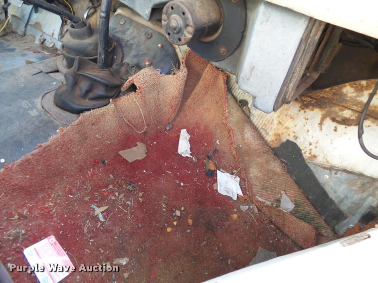 image for item BM9567 1966 Ford F350 tow truck