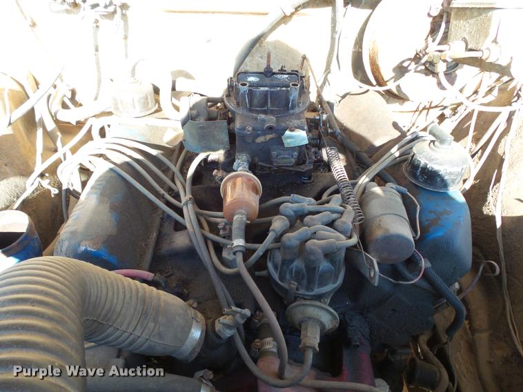 image for item BM9567 1966 Ford F350 tow truck