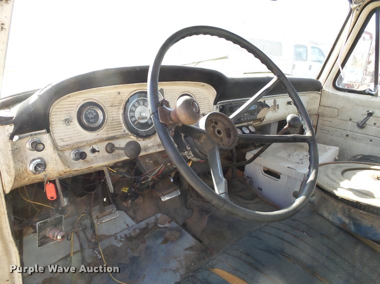 image for item BM9567 1966 Ford F350 tow truck