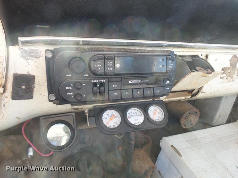 image for item BM9567 1966 Ford F350 tow truck