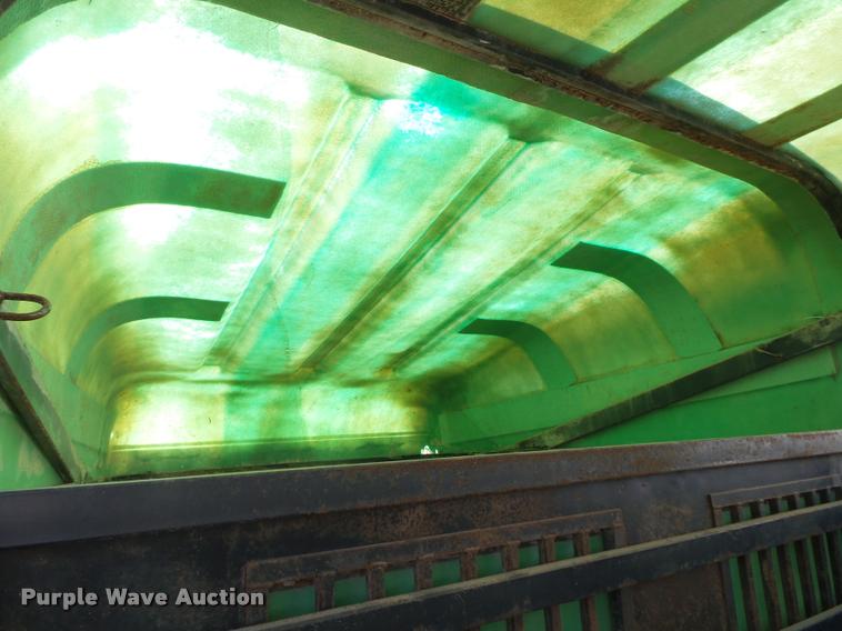 image for item BM9571 1990 Blair livestock trailer