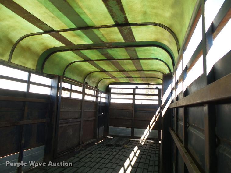 image for item BM9571 1990 Blair livestock trailer