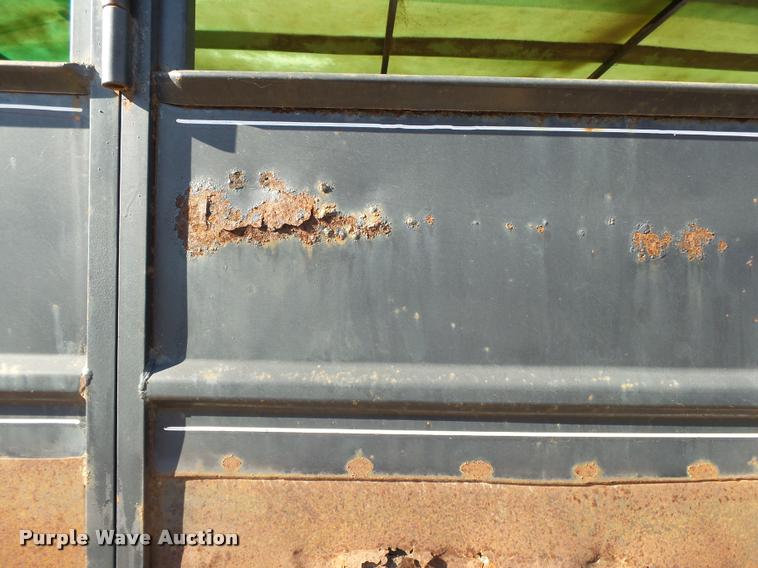 image for item BM9571 1990 Blair livestock trailer