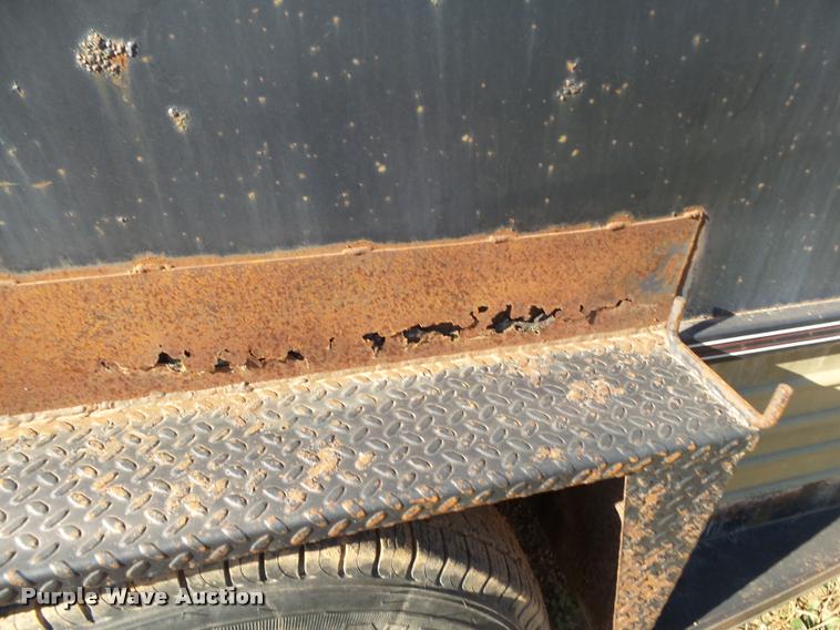 image for item BM9571 1990 Blair livestock trailer