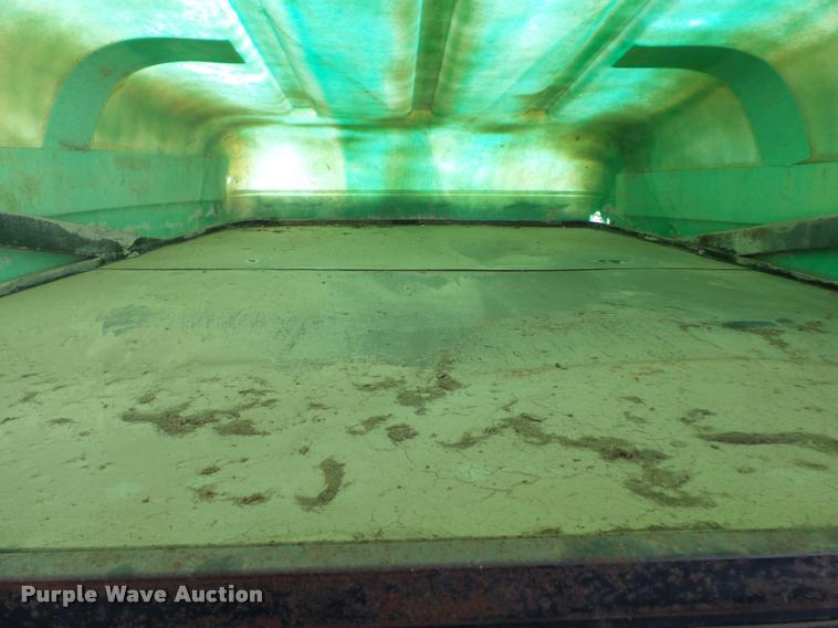 image for item BM9571 1990 Blair livestock trailer