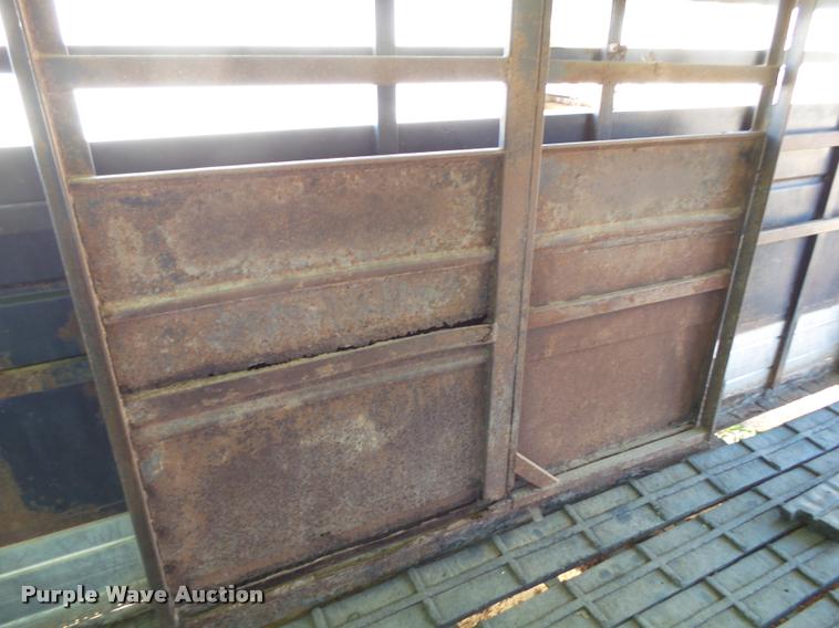 image for item BM9571 1990 Blair livestock trailer