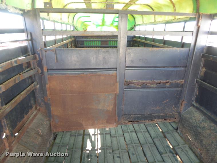 image for item BM9571 1990 Blair livestock trailer