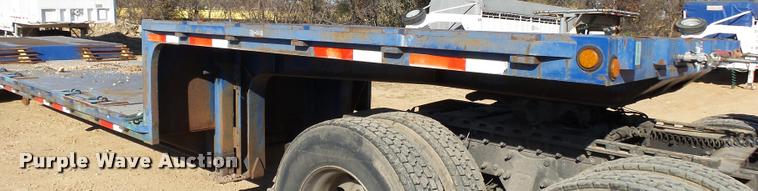 image for item BM9572 1997 Clark CPDFRT-97 double drop deck trailer