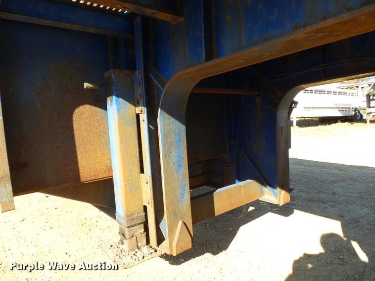 image for item BM9572 1997 Clark CPDFRT-97 double drop deck trailer